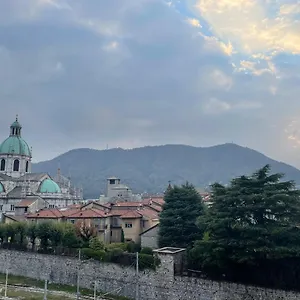 ca-del-duomo.it-lombardy.com/